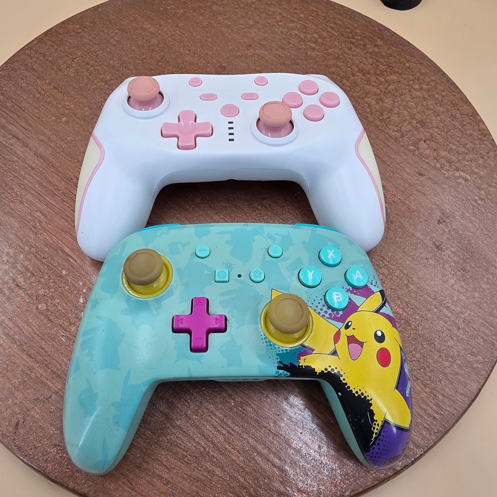 Wireless Switch Controllers Lot Pikachu Teal and Pink White Bluetooth Gamepads